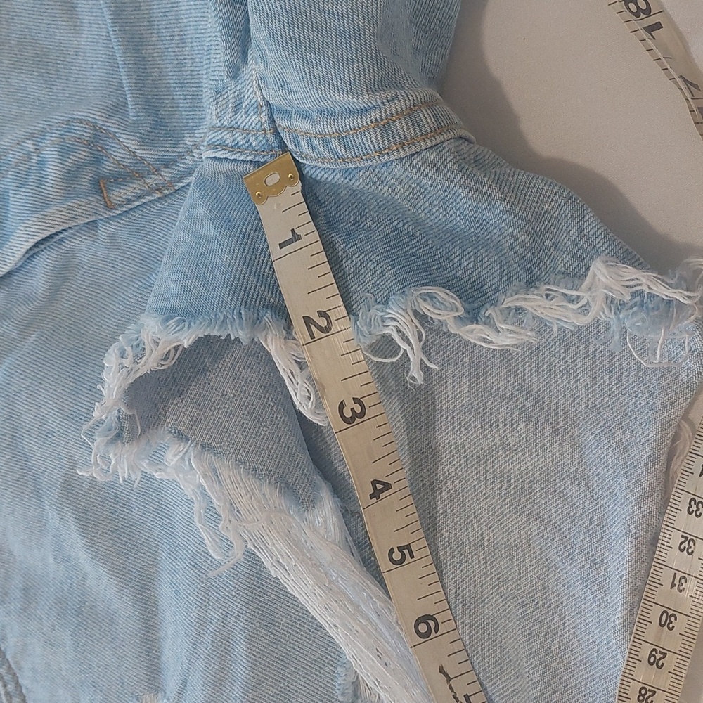 Levis Distressed Light Blue Denim Shorts.Size 12 . - Picture 8 of 9